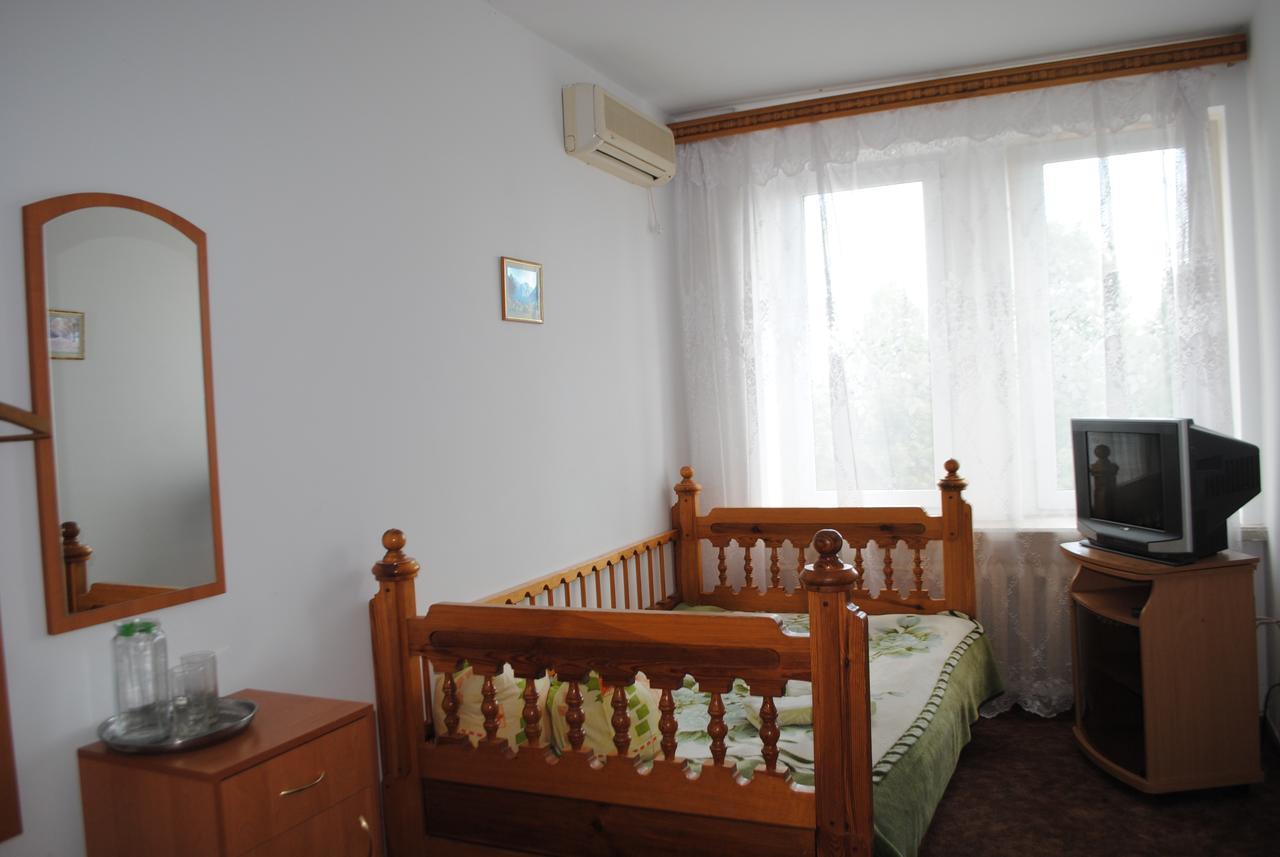 Hotel - Restaurant "Lion'S Heart" Velyka Omelyana 외부 사진